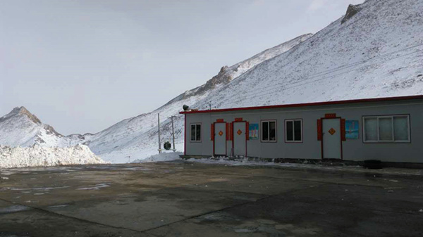 青海銅鑫礦業有限公司礦區下雪了